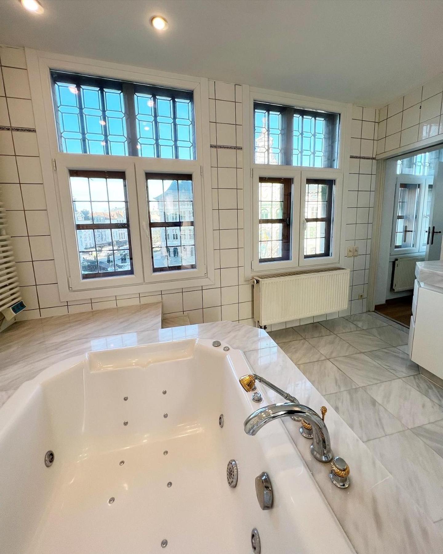 Le Faubourg Suites Anvers Extérieur photo