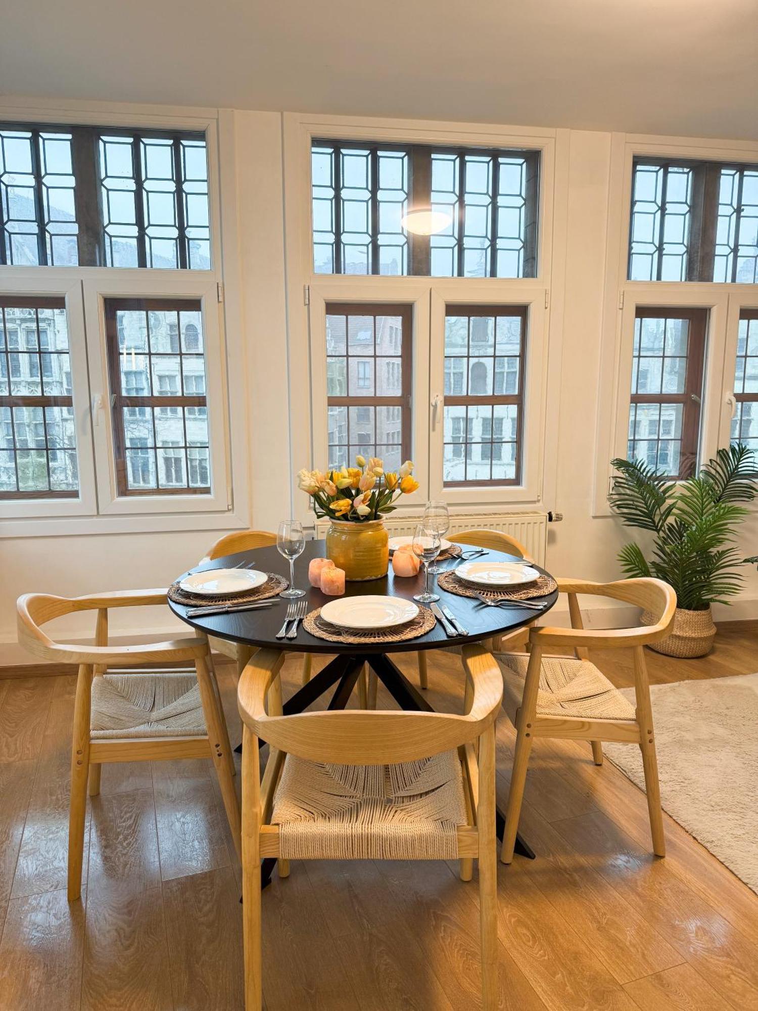 Le Faubourg Suites Anvers Extérieur photo